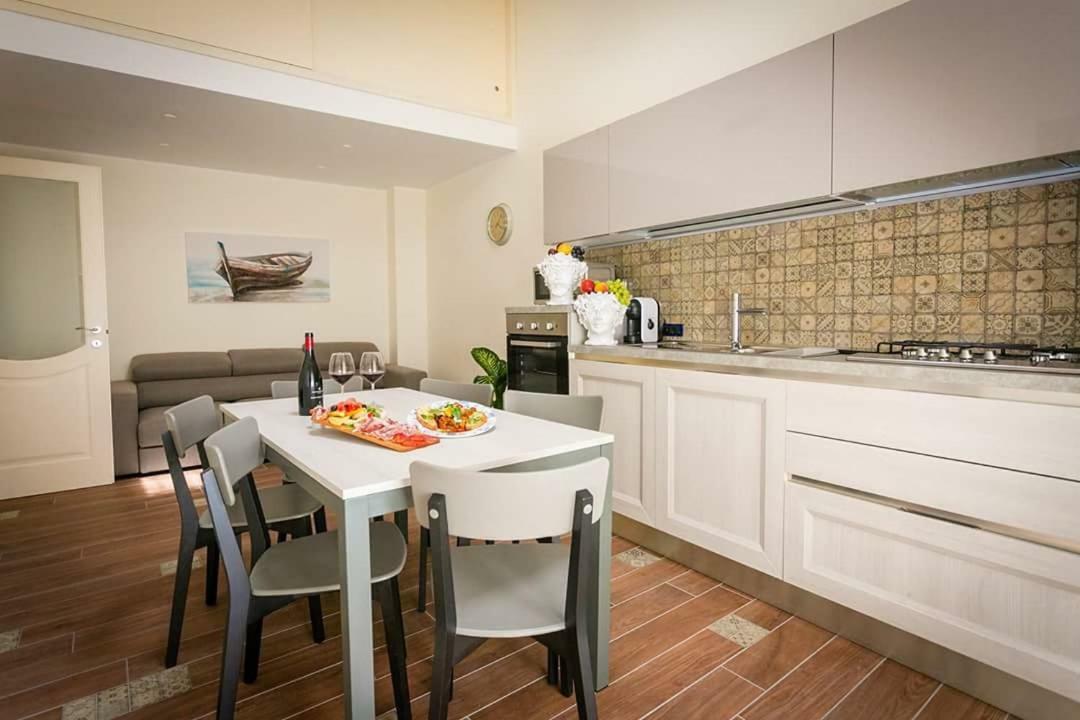 Le Suite Del Corso Cefalù Eksteriør billede